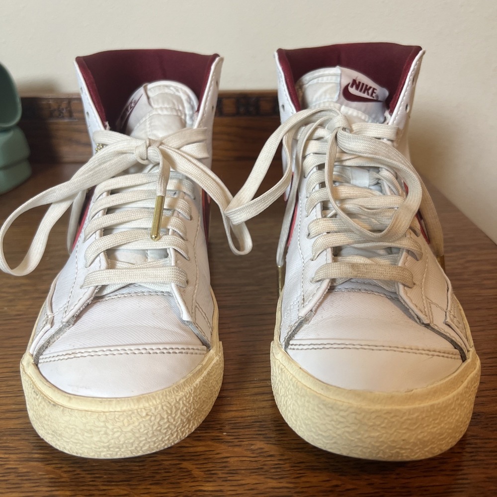 Nike Blazer Mid 77 Sisterhood Women's Size 7.5 White Red Custom DV7003-100